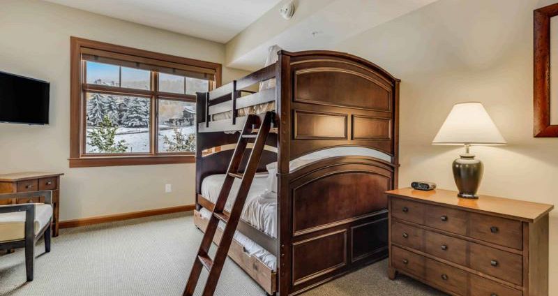 Bunk bed options for the kids. Photo: Snowmass Mountain Lodging - image_7